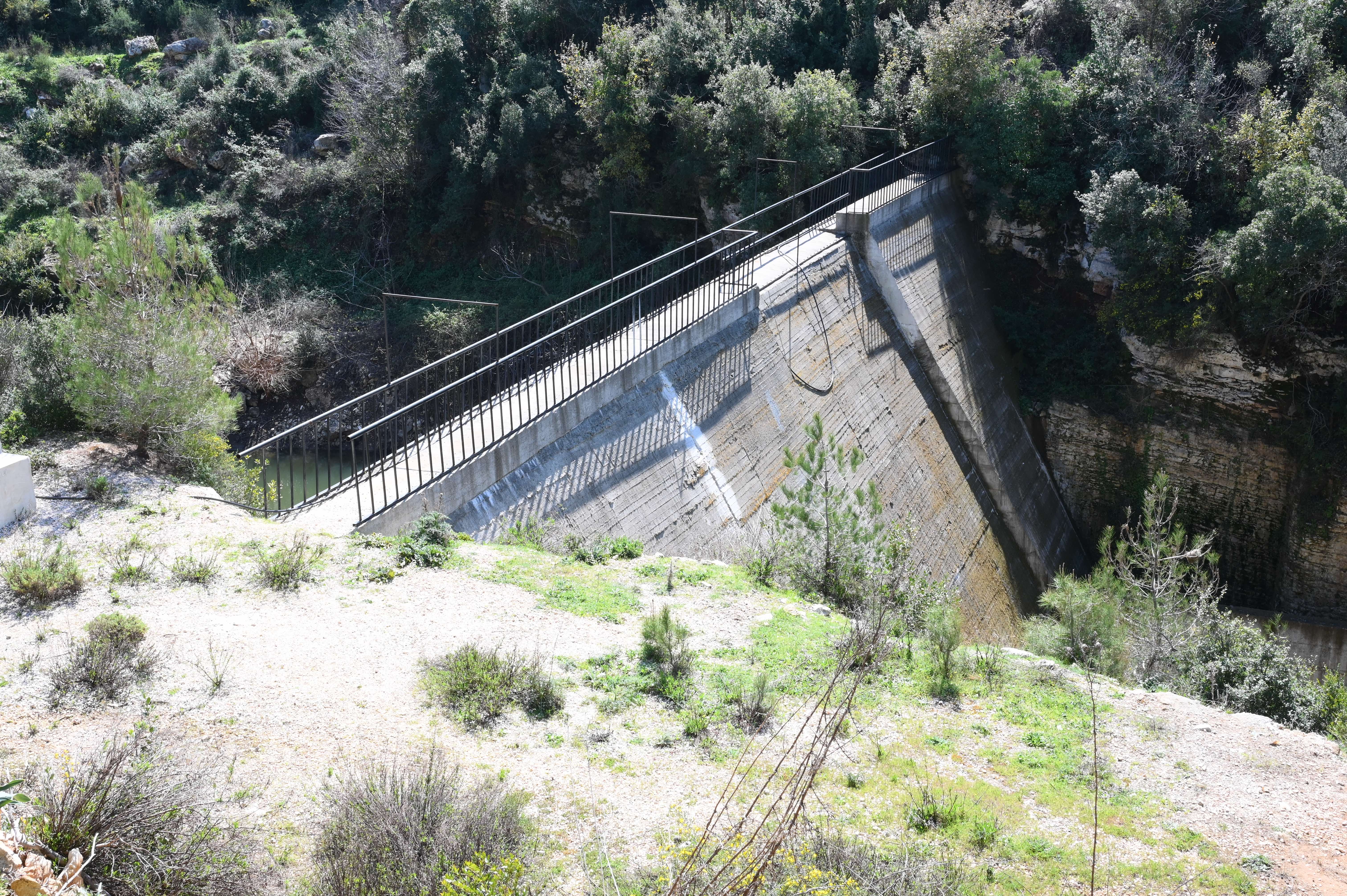 Bkhasoun Dam (dummy image — replace in Phase 7)